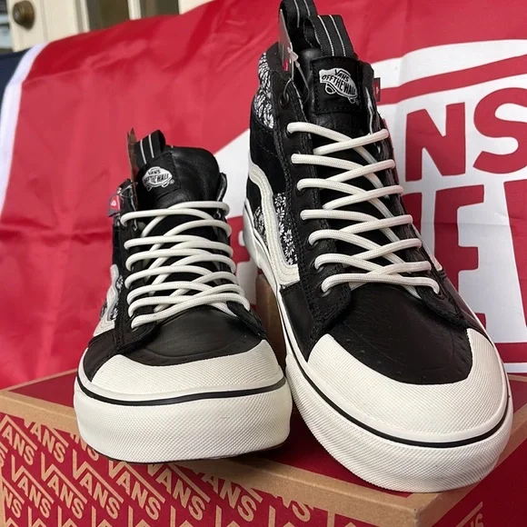Vans WMNS Sk8-Hi Mte-2
Black Floral
VNOA5HZZF2B
boots sneakers - Picture 7 of 16